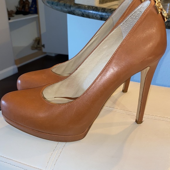Michael Kors Brown Pump Heels - Picture 2 of 5